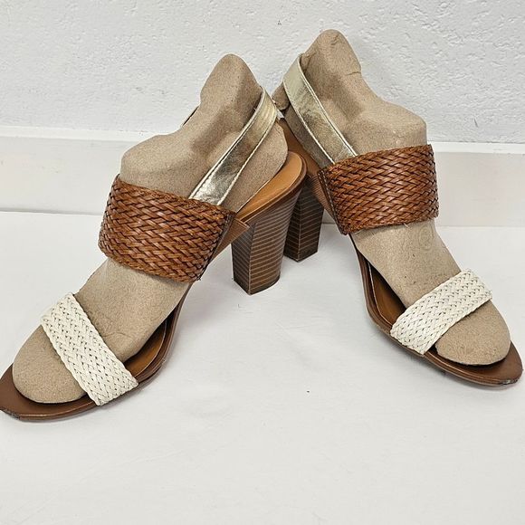 Dressbarn Sandals Cream & Tan Woven Strap Gold Back Strap Accent Size 8.5 - Picture 5 of 11